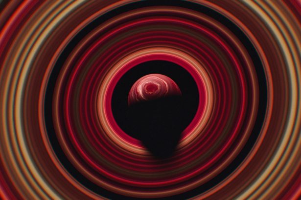 Representação abstrata de um sistema planetário em formação, com anéis luminosos ao redor de um ponto central